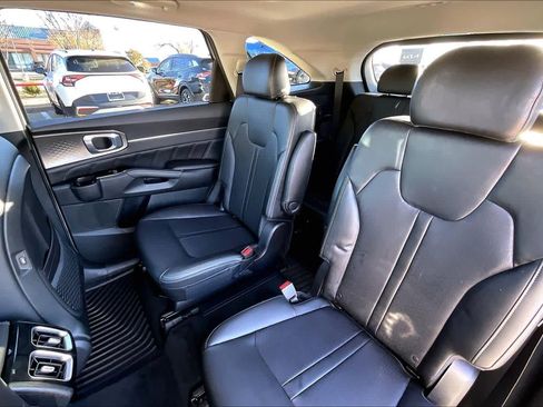 Used 2022 Kia Sorento SX image 29
