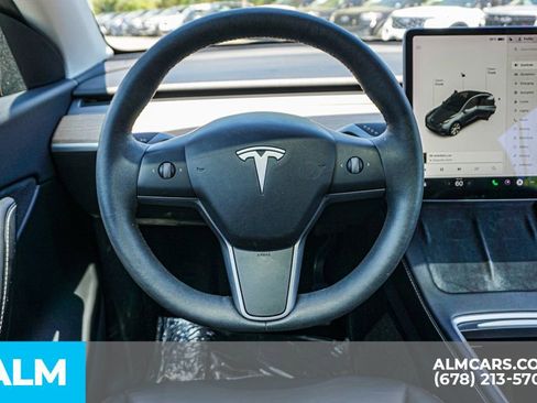 Used 2021 Tesla Model Y Long Range AWD/4WD image 28