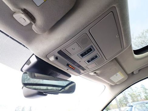 Used 2020 Jaguar F-PACE Premium image 61