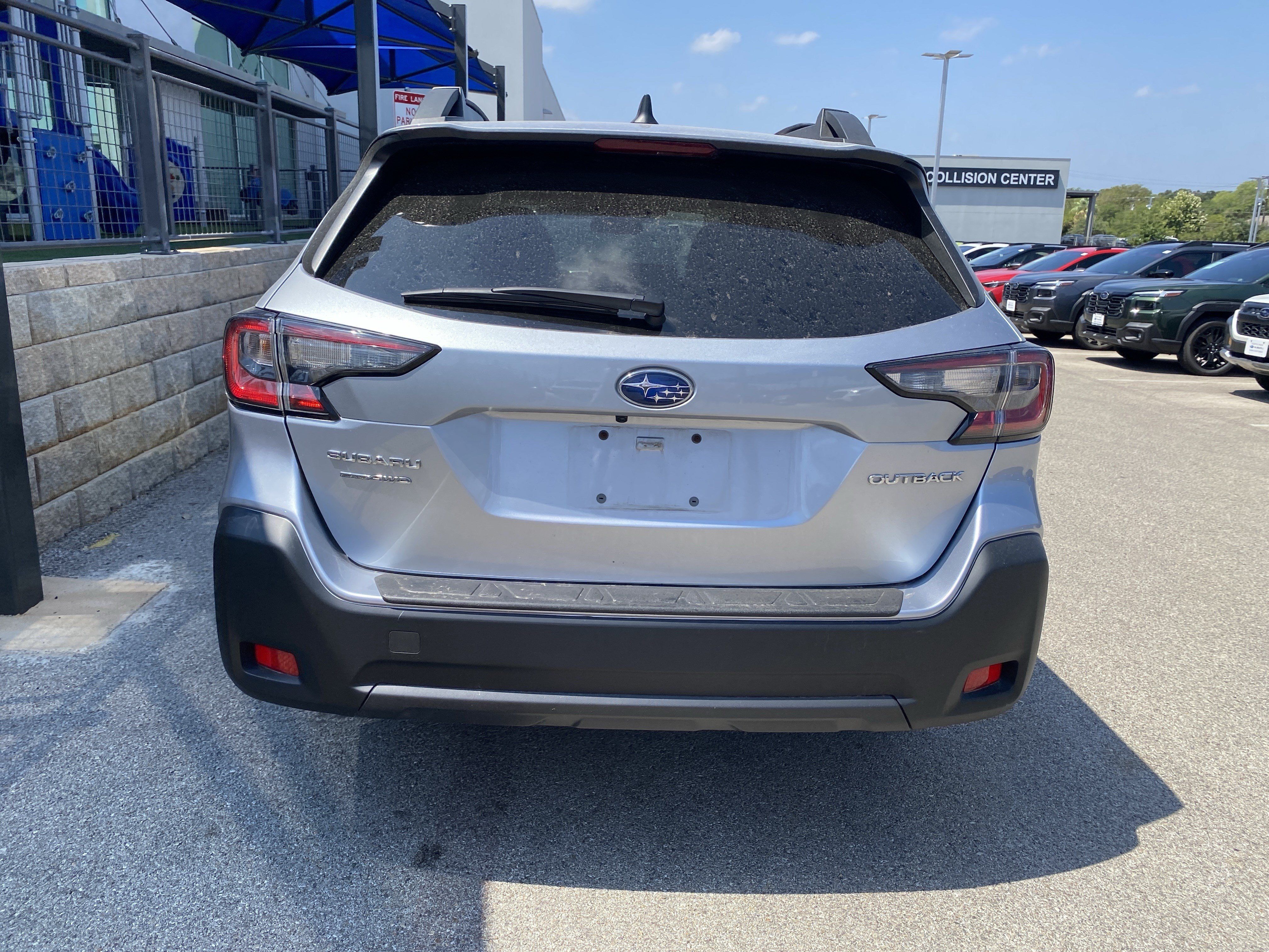 Certified 2025 Subaru Outback Premium AWD/4WD image 6
