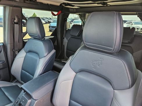 Used 2024 Ford Bronco Outer Banks AWD/4WD image 6