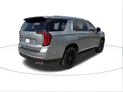 Used 2024 GMC Yukon Denali AWD/4WD image 3