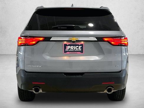 Used 2023 Chevrolet Traverse LT FWD image 4
