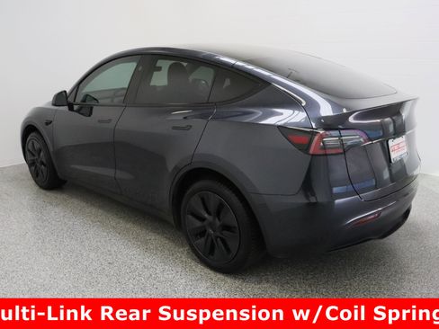 Used 2024 Tesla Model Y Long Range image 9