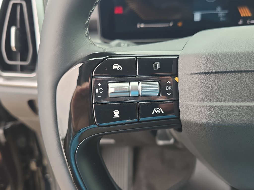 New 2026 Kia Sorento S FWD image 29