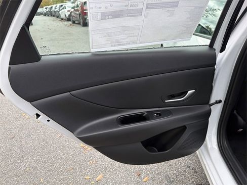 New 2026 Hyundai Elantra Blue image 21