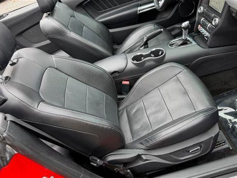 Used 2017 Ford Mustang Premium image 28