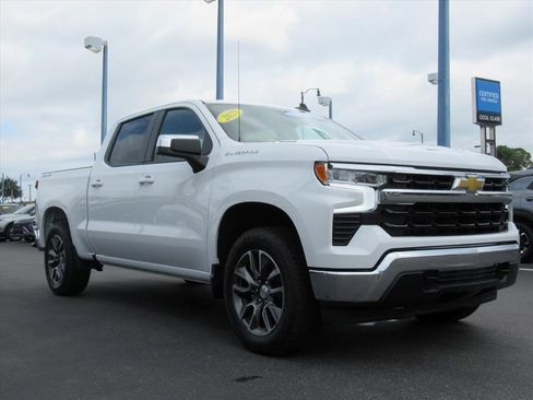 Certified 2025 Chevrolet Silverado 1500 LT image 4