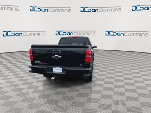 Used 2017 Chevrolet Silverado 1500 LT image 2