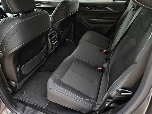 New 2026 Jeep Grand Cherokee Laredo X RWD image 12
