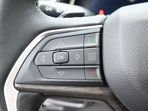 Used 2025 Jeep Grand Cherokee L Limited AWD/4WD image 17