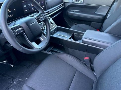 Used 2025 Hyundai Santa Fe SE FWD image 10
