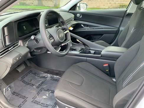 New 2026 Hyundai Elantra Blue image 10
