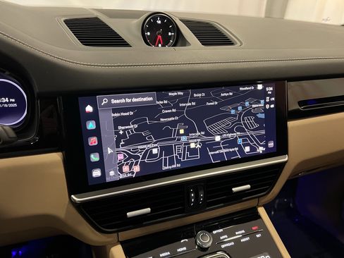 Certified 2022 Porsche Cayenne image 23