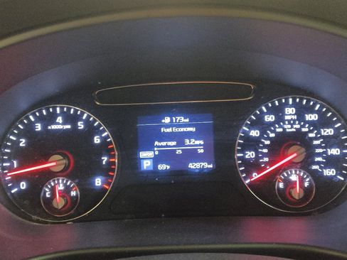 Used 2020 Kia Sorento S image 23