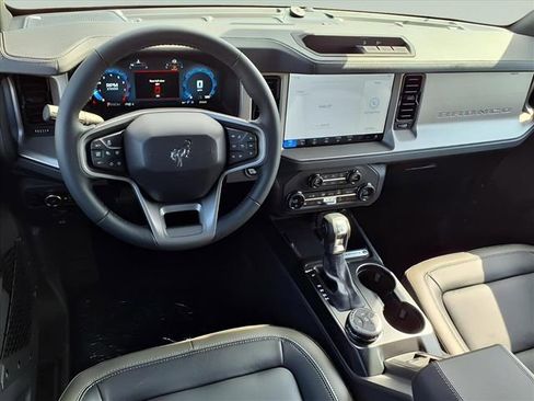 New 2025 Ford Bronco Outer Banks image 17
