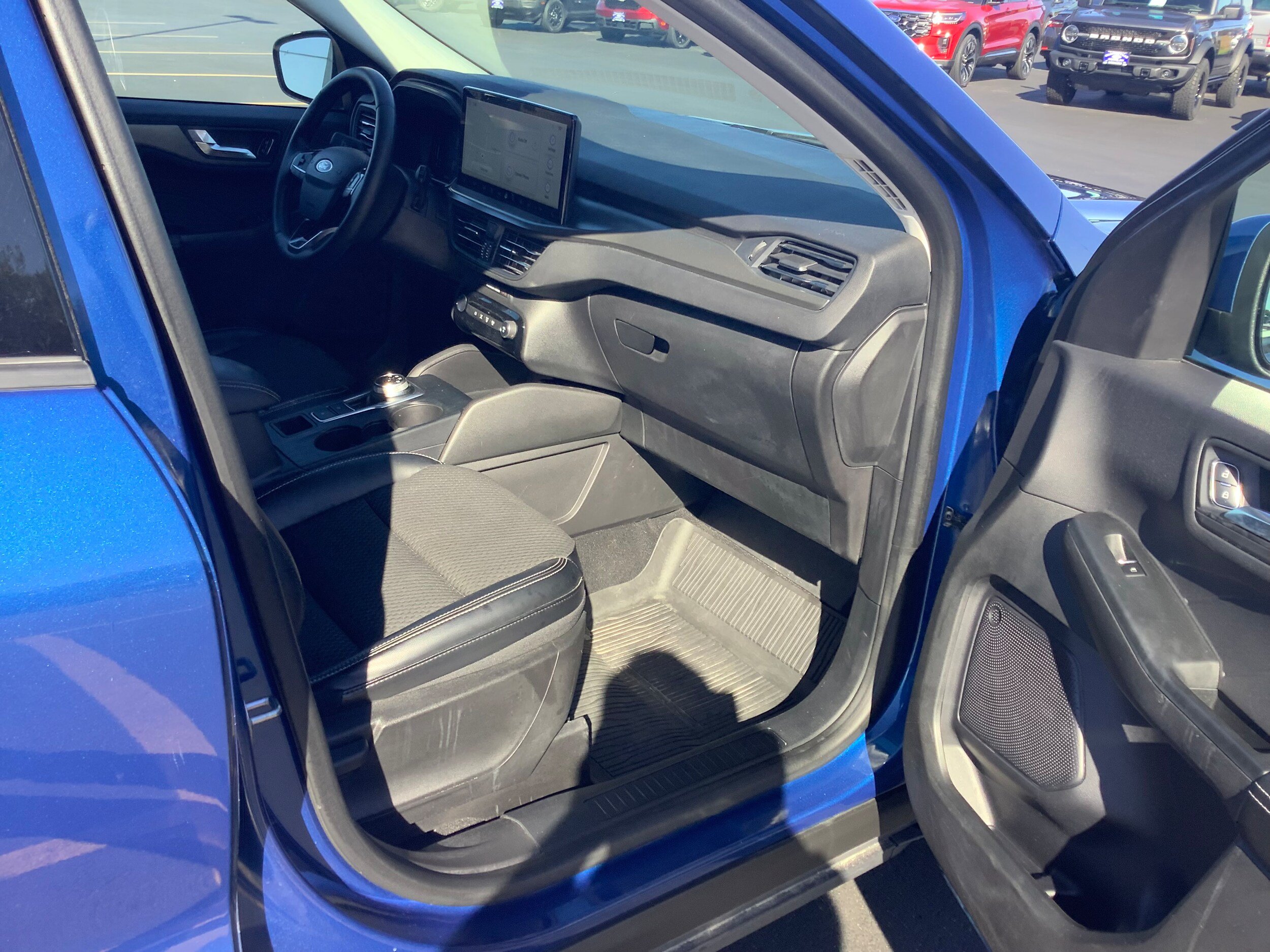 Used 2023 Ford Escape SE FWD image 13