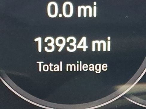 Used 2024 Porsche Cayenne S image 21