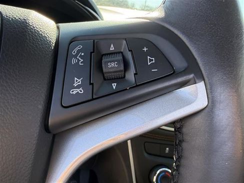 Certified 2022 Chevrolet Trax LT w/ LT Convenience Package image 18