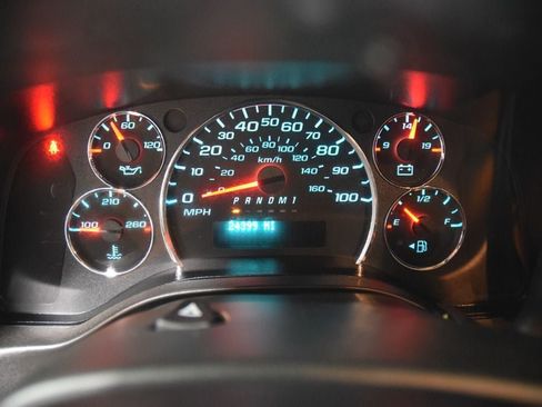 Used 2023 Chevrolet Express 3500 w/ Power Convenience Package RWD image 34