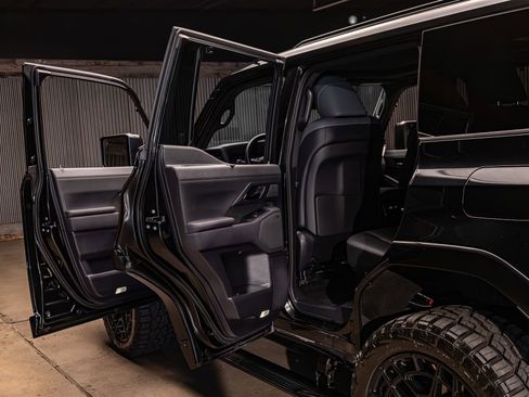 Used 2025 Lexus GX 550 w/ Cold Area Package image 28