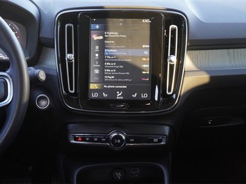 Used 2021 Volvo XC40 T5 Inscription w/ Advanced Package image 16