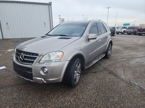 Used 2009 Mercedes-Benz ML 63 AMG 4MATIC image 11