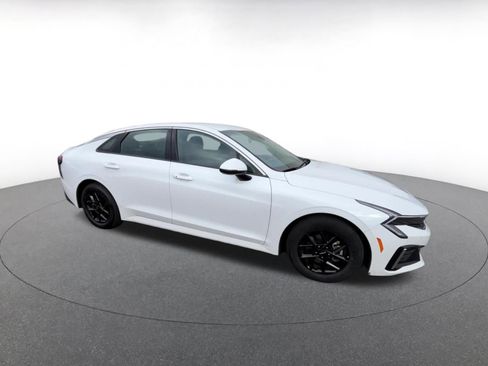 Used 2025 Kia K5 LXS image 2