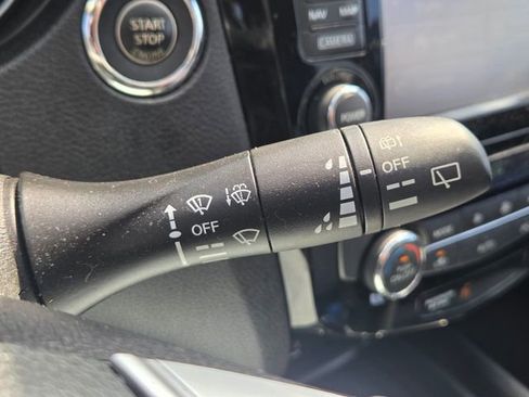 Used 2015 Nissan Rogue SL w/ SL Premium Package FWD image 42