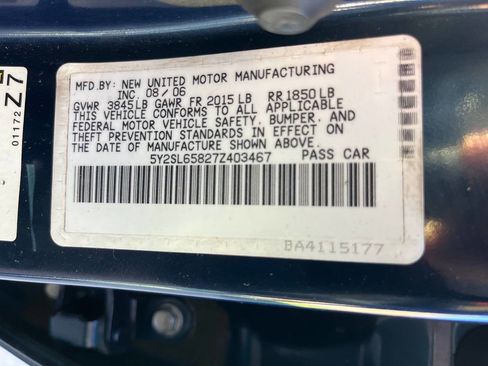 Used 2007 Pontiac Vibe w/ Preferred Package image 13