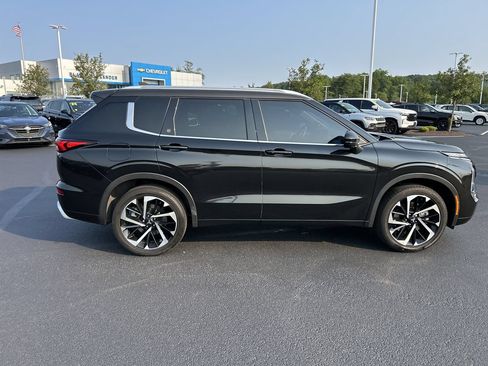 Used 2023 Mitsubishi Outlander SEL AWD/4WD image 8