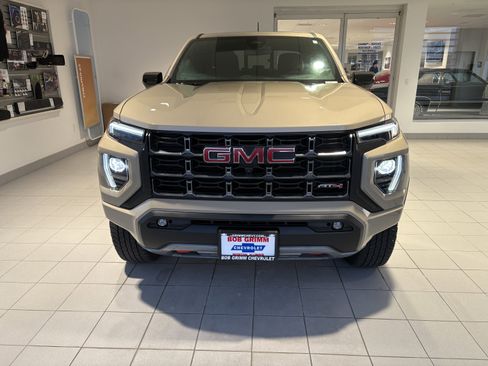 Used 2024 GMC Canyon AT4 w/ AT4 Premium Package image 7