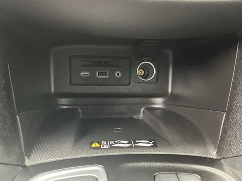 Certified 2024 Chevrolet Equinox Premier image 24