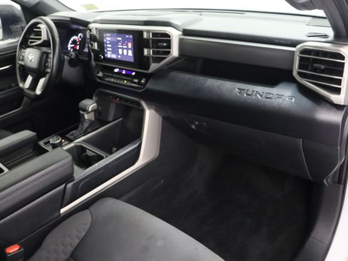 Used 2025 Toyota Tundra SR5 AWD/4WD image 35
