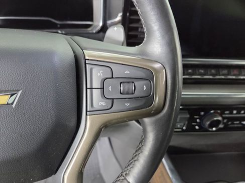 Used 2023 Chevrolet Silverado 1500 High Country w/ High Country Premium Package AWD/4WD image 18