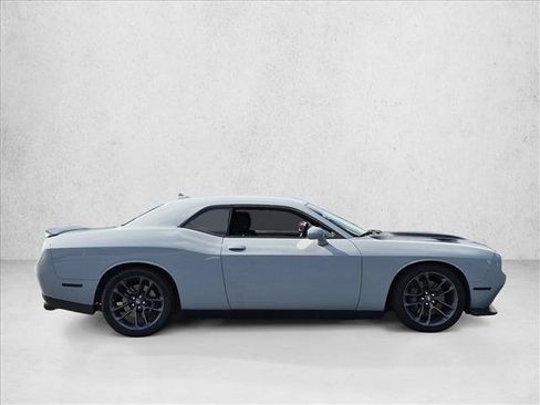 Used 2022 Dodge Challenger R/T Scat Pack RWD image 4