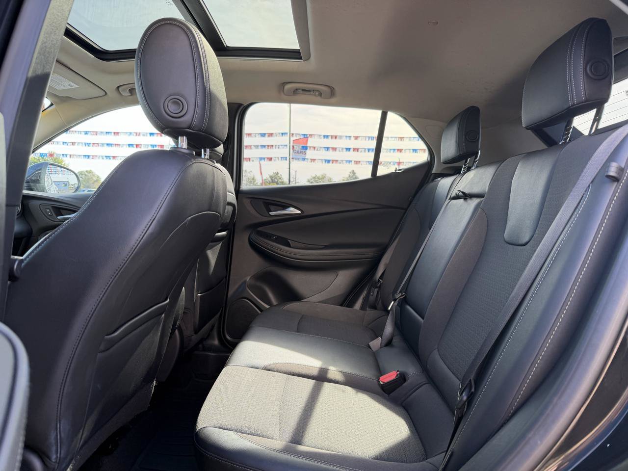 Used 2023 Buick Encore GX Select w/ Experience Buick Package FWD image 19