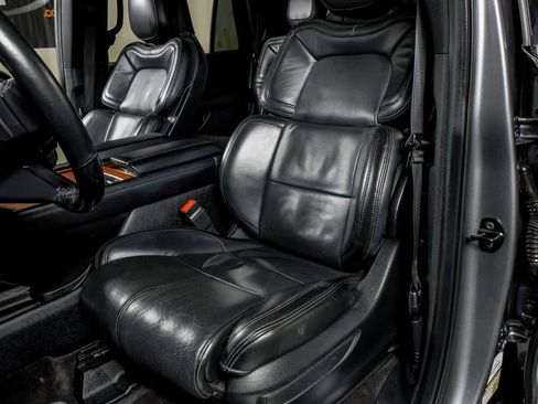 Used 2021 Lincoln Navigator L Reserve w/ Luxury Package image 27