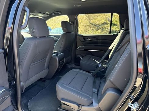 New 2026 Chevrolet Traverse LT w/ Enhanced Driving Package image 19