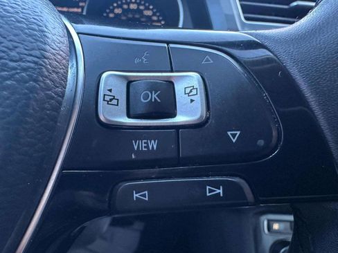 Used 2020 Volkswagen Tiguan SE image 26