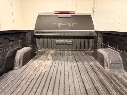 Used 2024 GMC Sierra 1500 SLT AWD/4WD image 10