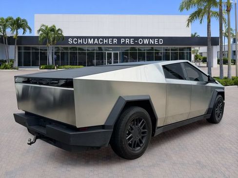 Used 2024 Tesla Cybertruck AWD Crew Cab image 7