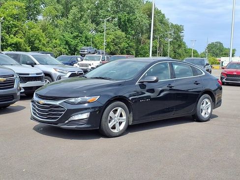 Used 2024 Chevrolet Malibu LT FWD image 1