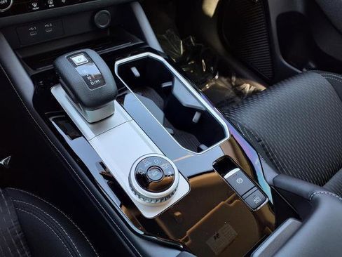 New 2026 Mitsubishi Outlander ES FWD image 17