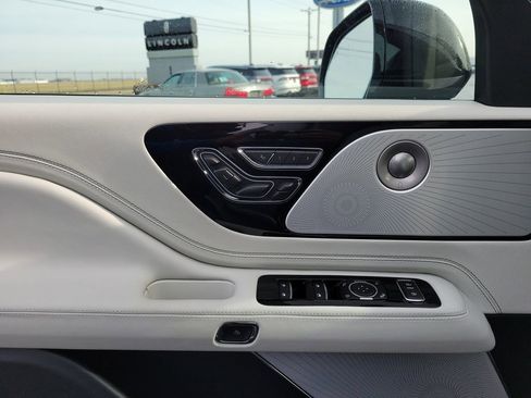 New 2026 Lincoln Aviator Black Label w/ Dynamic Handling Package image 18