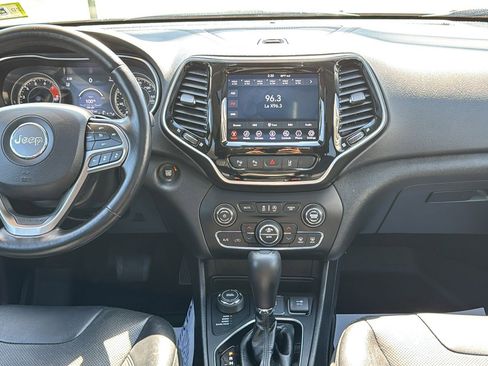 Certified 2021 Jeep Cherokee Limited w/ Mopar Interior Package AWD/4WD image 19