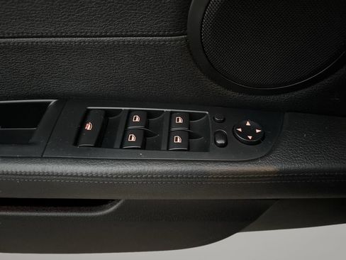 Used 2015 BMW Z4 sDrive28i image 16