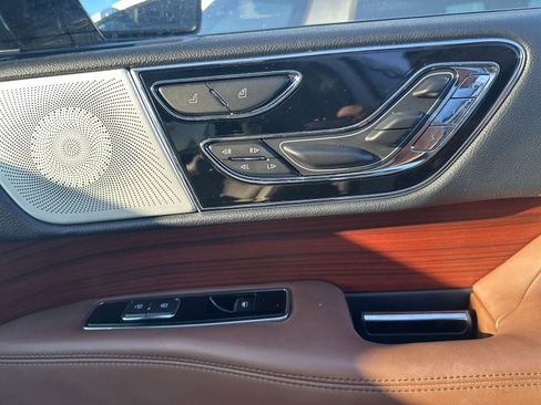 Used 2024 Lincoln Navigator Reserve image 45