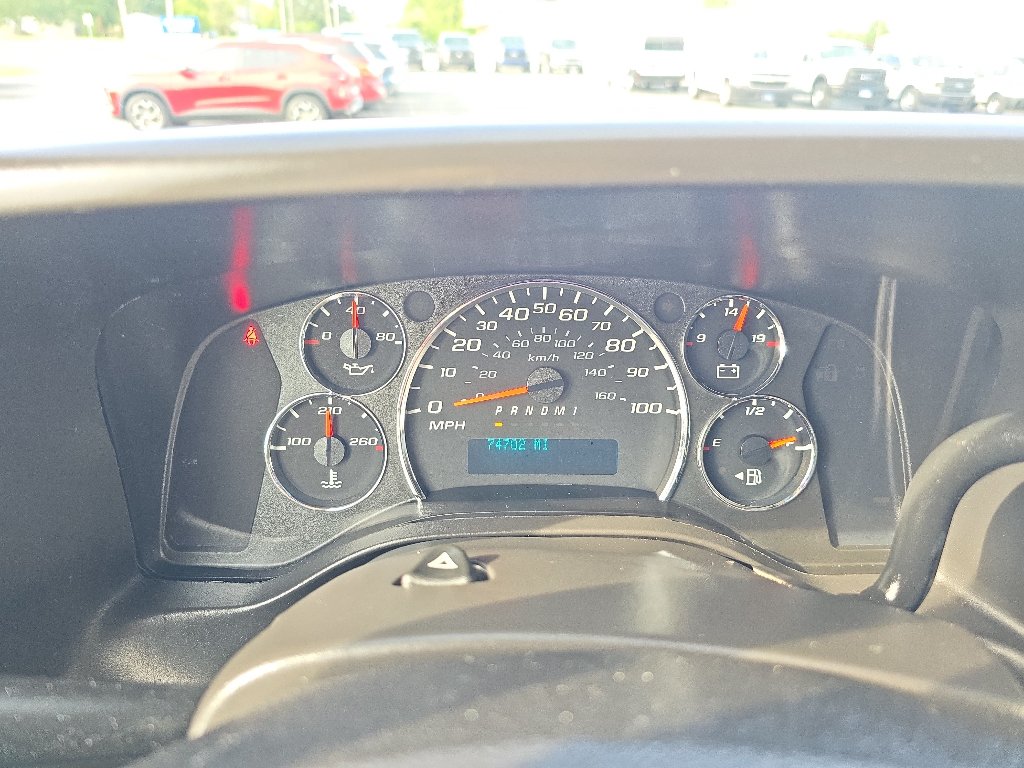 Used 2017 Chevrolet Express 2500 RWD image 23