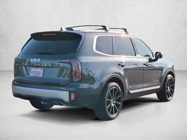 Used 2024 Kia Telluride EX w/ EX Captain's Chair Package FWD image 5